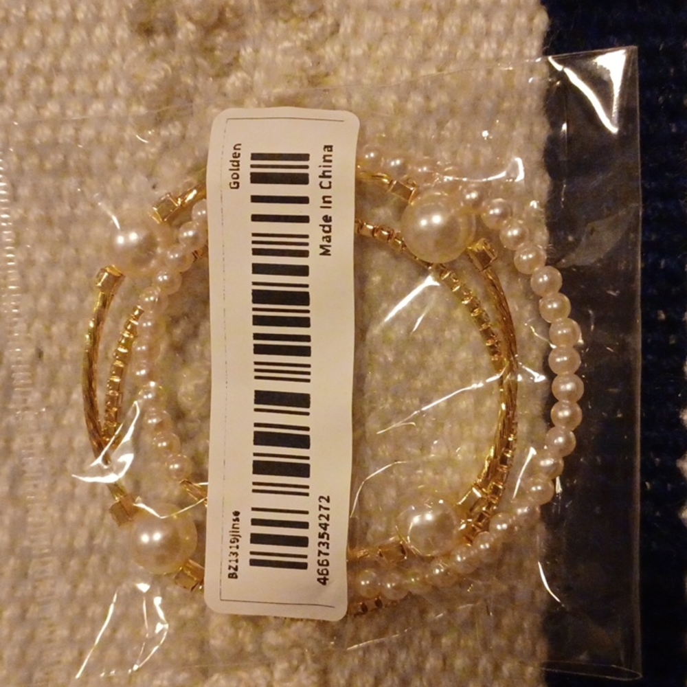 Bangle - Picture 2 of 5